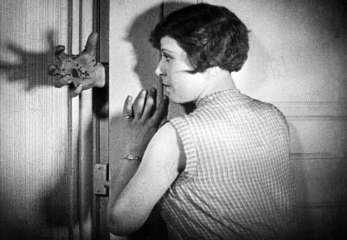 Endülüs Köpeği : Fotoğraf Simone Mareuil, Luis Buñuel