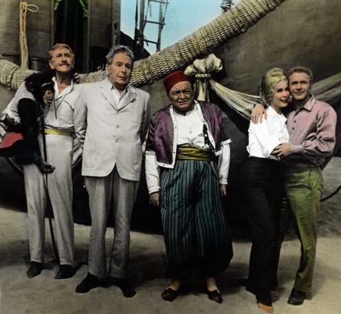 Fotoğraf Peter Lorre, Barbara Eden, Red Buttons, Irwin Allen, Cedric Hardwicke