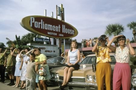 From the Earth to the Moon : Fotoğraf