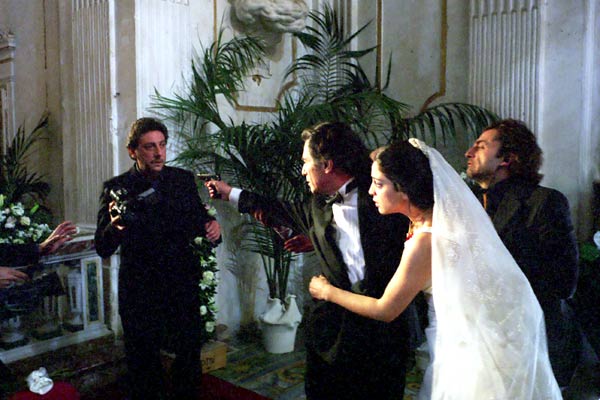 Düğün Yönetmeni : Fotoğraf Marco Bellocchio, Sami Frey, Sergio Castellitto, Donatella Finocchiaro