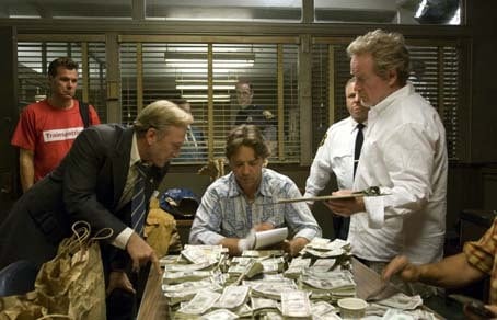 Amerikan Gangsteri : Fotoğraf Ted Levine, Russell Crowe, Ridley Scott