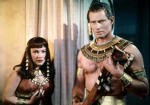 On Emir : Fotoğraf Cecil B. DeMille, Charlton Heston, Anne Baxter