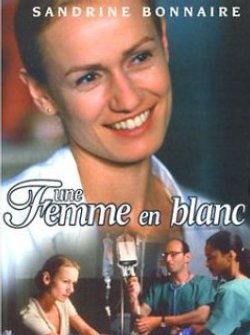 Une femme en blanc : Afiş