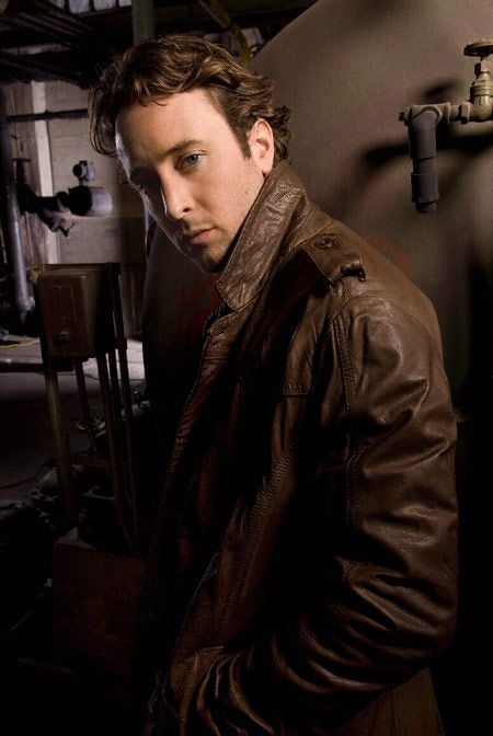 Fotoğraf Alex O'Loughlin