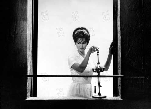 Sekiz Buçuk : Fotoğraf Claudia Cardinale, Federico Fellini