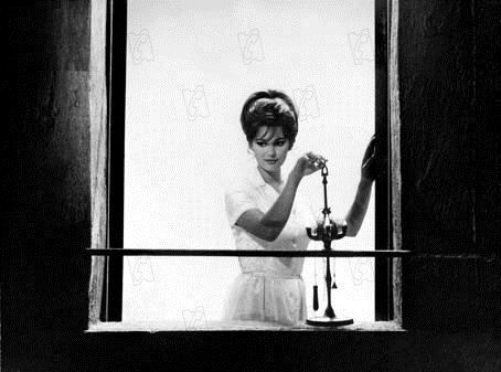 Sekiz Buçuk : Fotoğraf Claudia Cardinale, Federico Fellini