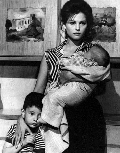 Rocco Ve Kardeşleri : Fotoğraf Luchino Visconti, Claudia Cardinale