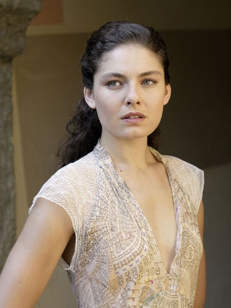 Fotoğraf Alexa Davalos