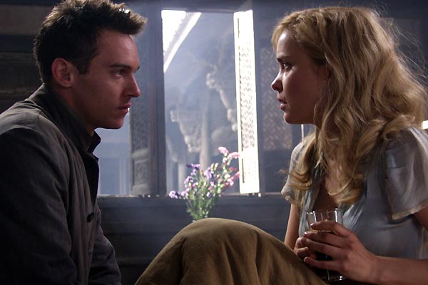 Fotoğraf Roger Spottiswoode, Radha Mitchell, Jonathan Rhys-Meyers