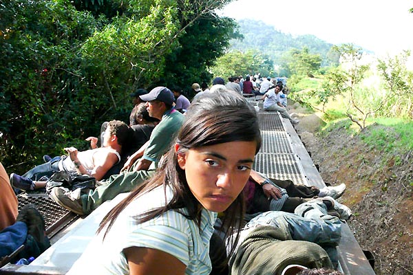 Sin Nombre : Fotoğraf Paulina Gaitán