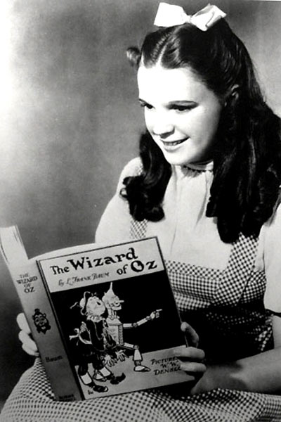 Oz Büyücüsü : Fotoğraf Judy Garland, Victor Fleming