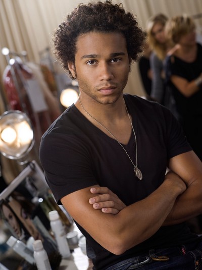 Fotoğraf Corbin Bleu