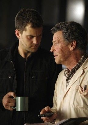 Fotoğraf John Noble, Joshua Jackson