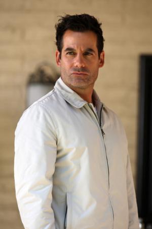 Fotoğraf Adrian Pasdar