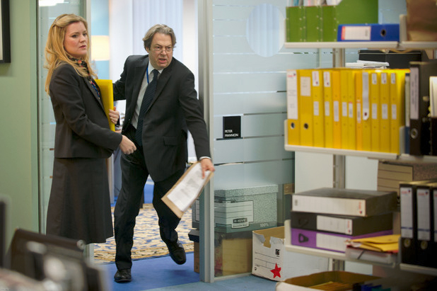 The Thick of It : Fotoğraf Roger Allam, Olivia Poulet