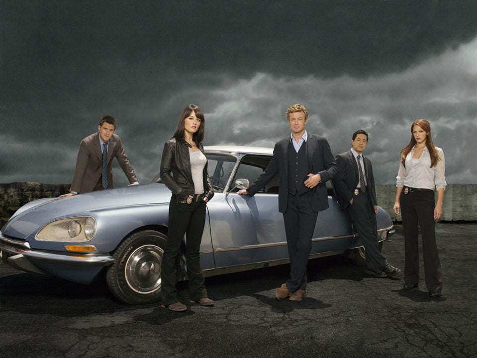 Fotoğraf Simon Baker, Amanda Righetti, Tim Kang, Owain Yeoman, Robin Tunney