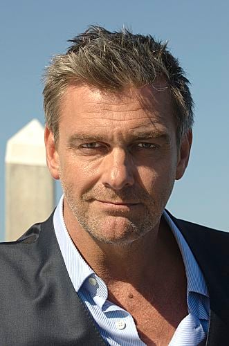 Dexter : Fotoğraf Ray Stevenson