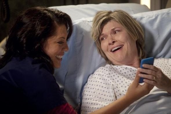 Grey's Anatomy : Afiş Debra Monk, Sara Ramirez