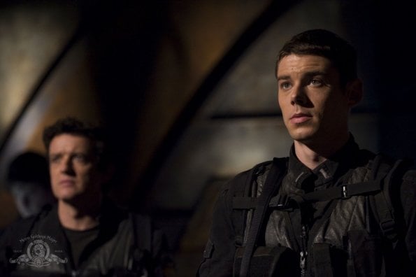 Stargate Universe : Fotoğraf Brian J. Smith (II), Louis Ferreira