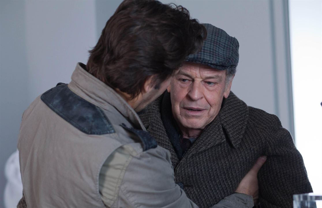 Fringe : Fotoğraf John Noble, Henry Ian Cusick