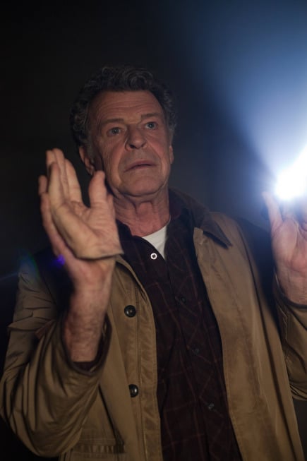 Fringe : Fotoğraf John Noble