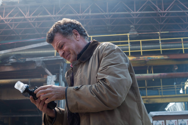 Fringe : Fotoğraf John Noble