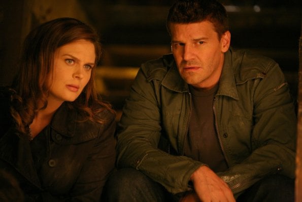 Bones : Fotoğraf David Boreanaz, Emily Deschanel