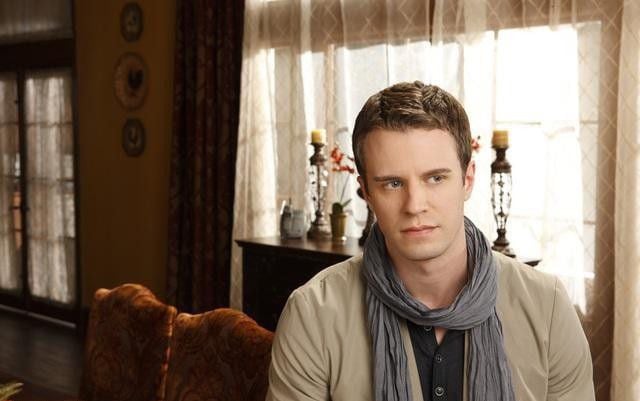 Fotoğraf Luke Mably