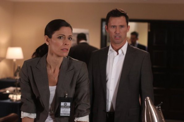 Burn Notice : Fotoğraf Lauren Stamile, Jeffrey Donovan