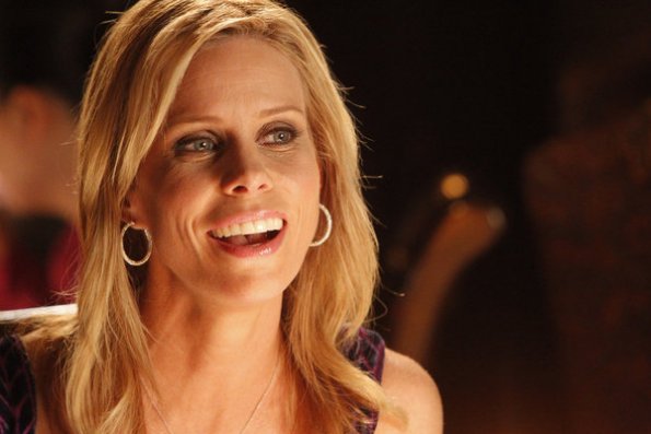 Love Bites : Fotoğraf Cheryl Hines