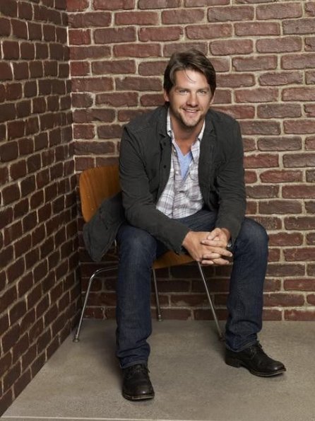 Fotoğraf Zachary Knighton