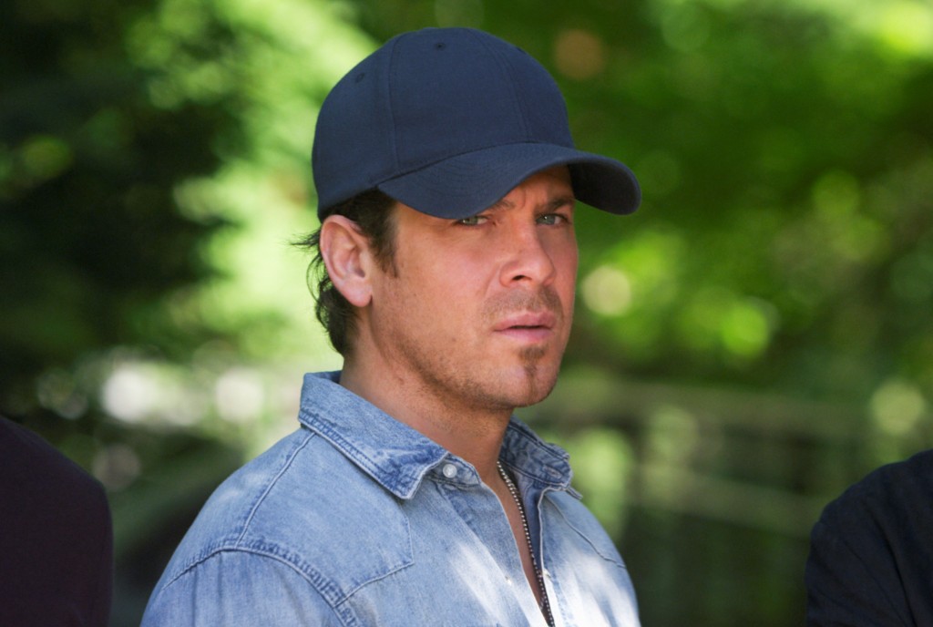 Leverage : Fotoğraf Christian Kane