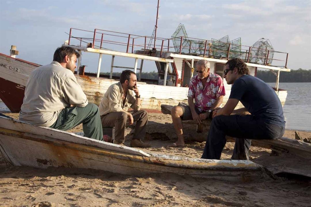 Fotoğraf Claudio Santamaria, Bruno Solo, Eric Besnard, Patrick Chesnais, Clovis Cornillac