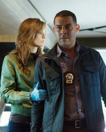 Castle : Fotoğraf Jon Huertas, Stana Katic