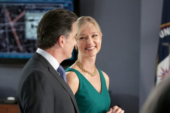 Covert Affairs : Fotoğraf Peter Gallagher, Kari Matchett