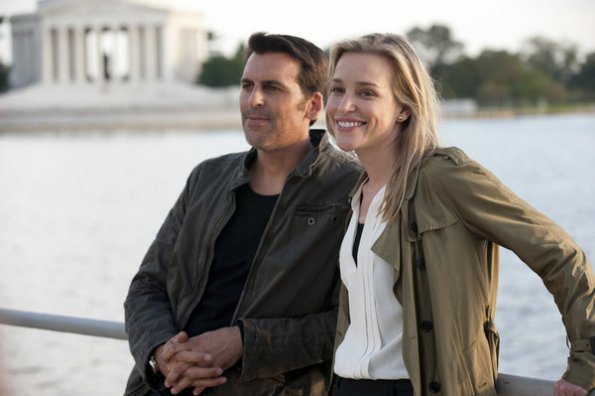 Covert Affairs : Fotoğraf Piper Perabo, Oded Fehr