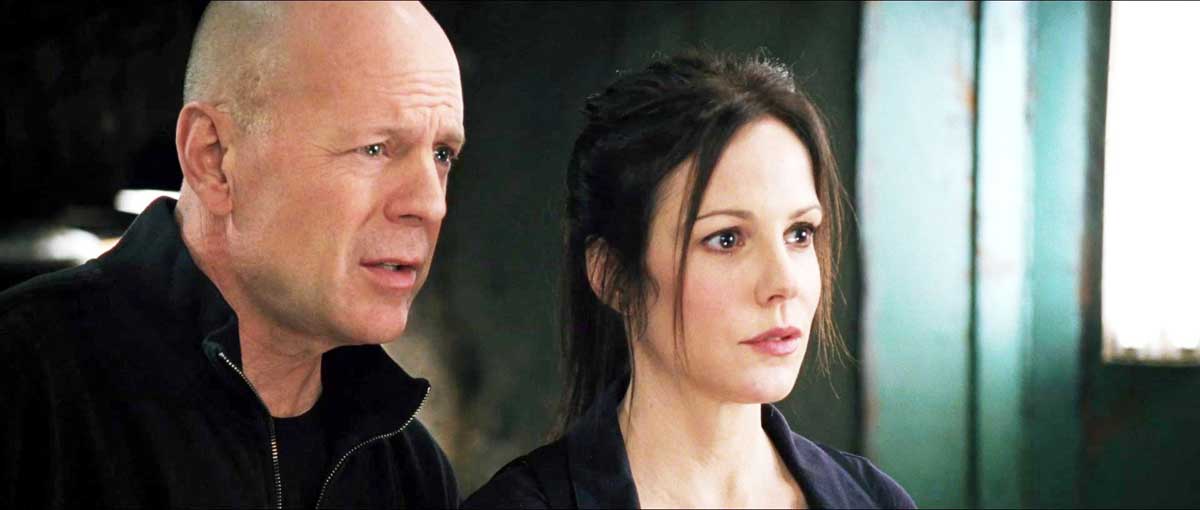 Red : Fotoğraf Bruce Willis, Mary-Louise Parker