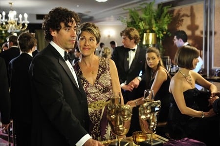 Episodes : Fotoğraf Tamsin Greig, Stephen Mangan