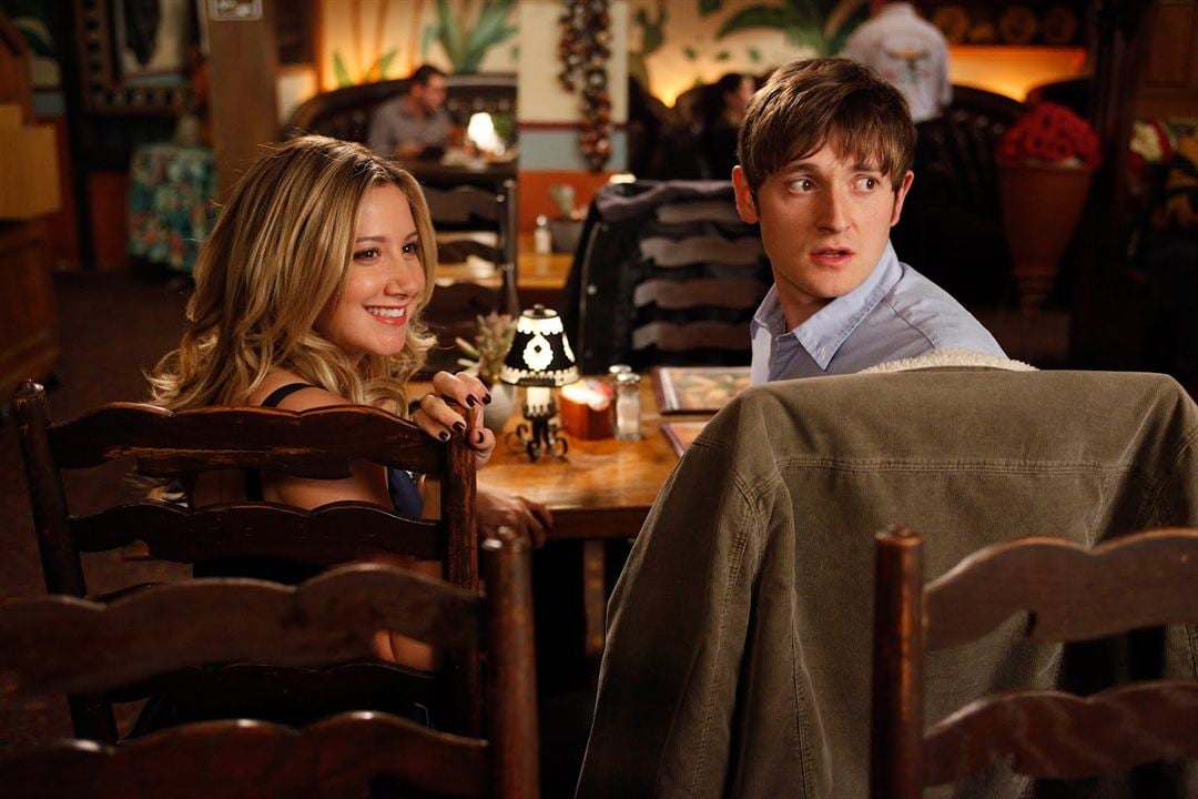 Raising Hope : Fotoğraf Lucas Neff, Ashley Tisdale