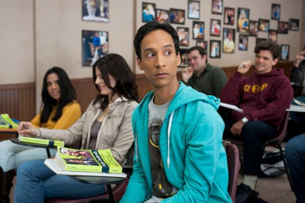 Community : Fotoğraf Danny Pudi