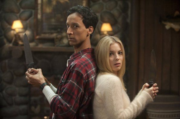 Community : Fotoğraf Danny Pudi, Gillian Jacobs