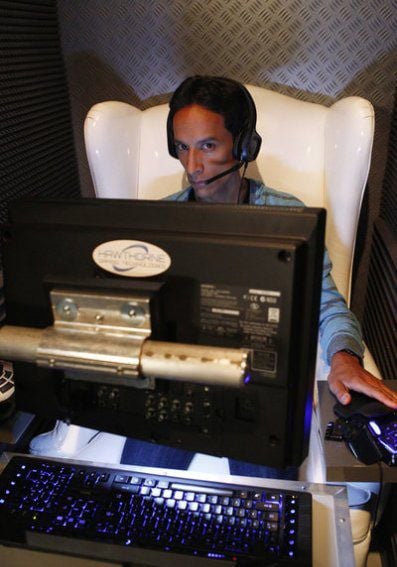 Community : Fotoğraf Danny Pudi