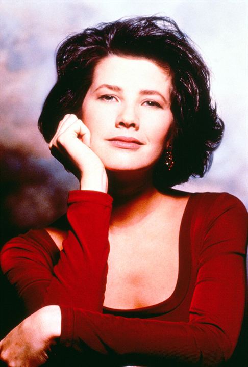 Fotoğraf Daphne Zuniga