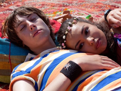 Skins : Fotoğraf Alexander Arnold, Jessica Sula