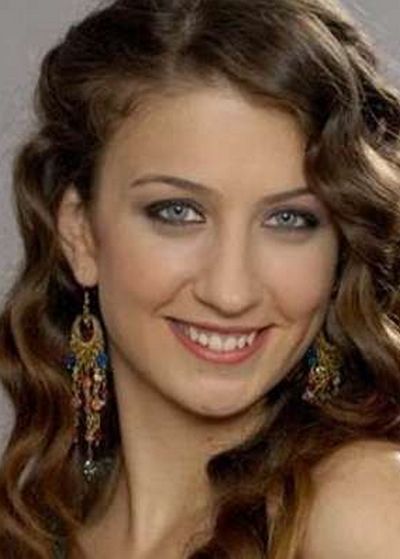 Afiş Ceren Şekerci