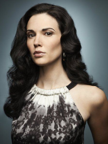 Fotoğraf Laura Mennell