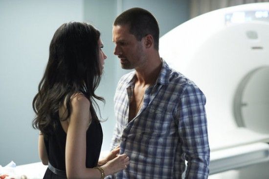 Alphas : Fotoğraf Warren Christie, Laura Mennell