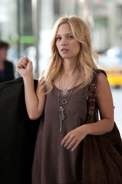 Suits : Fotoğraf Vanessa Ray