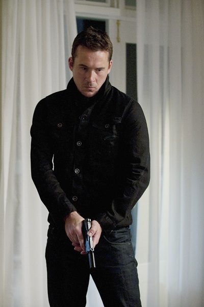 Revenge : Fotoğraf Barry Sloane