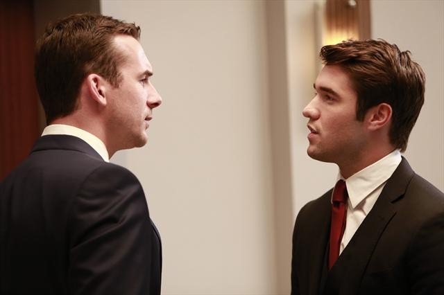 Revenge : Fotoğraf Joshua Bowman, Barry Sloane